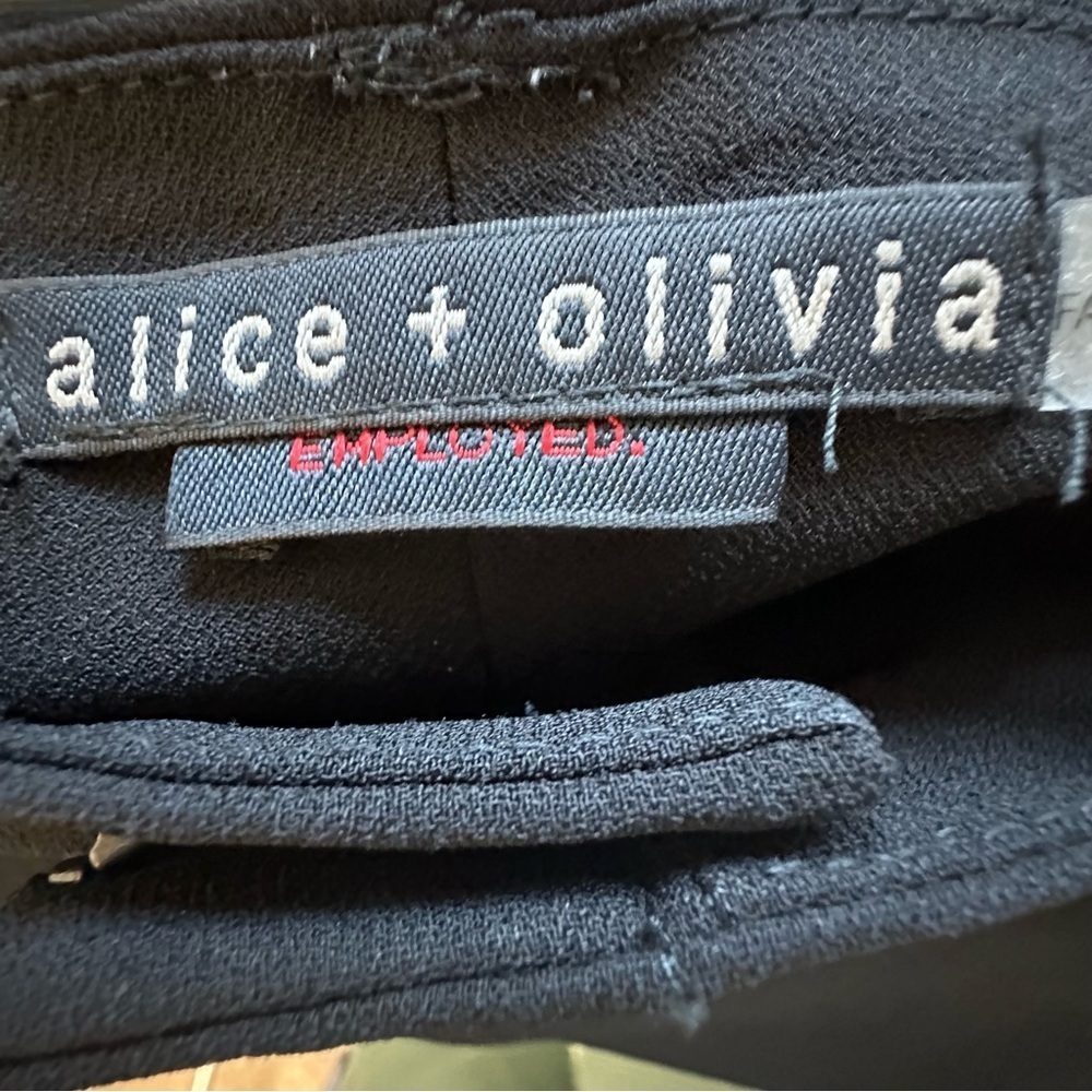 Alice + Olivia woman’s black pants - Picture 6 of 7